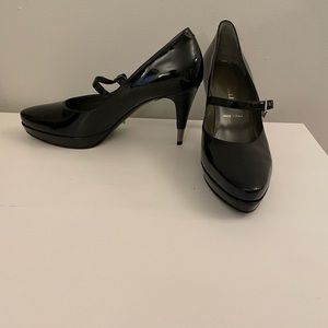 NEW Bruno Magli Black Mary Jane Patent Heels